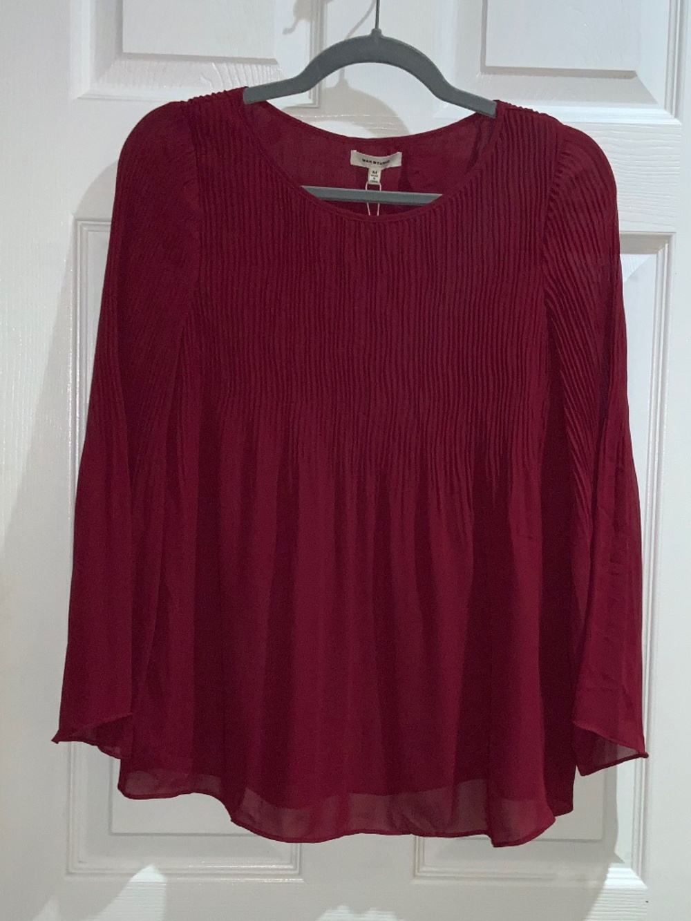 Max Studio red crystal pleat tunic top Sz M bell sleeves New